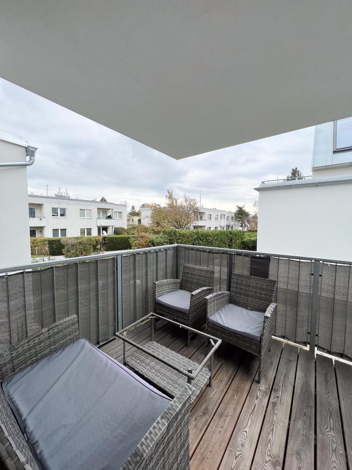 Modern Apartment W/ Cozy Balcony Near City Center Bécs Kültér fotó