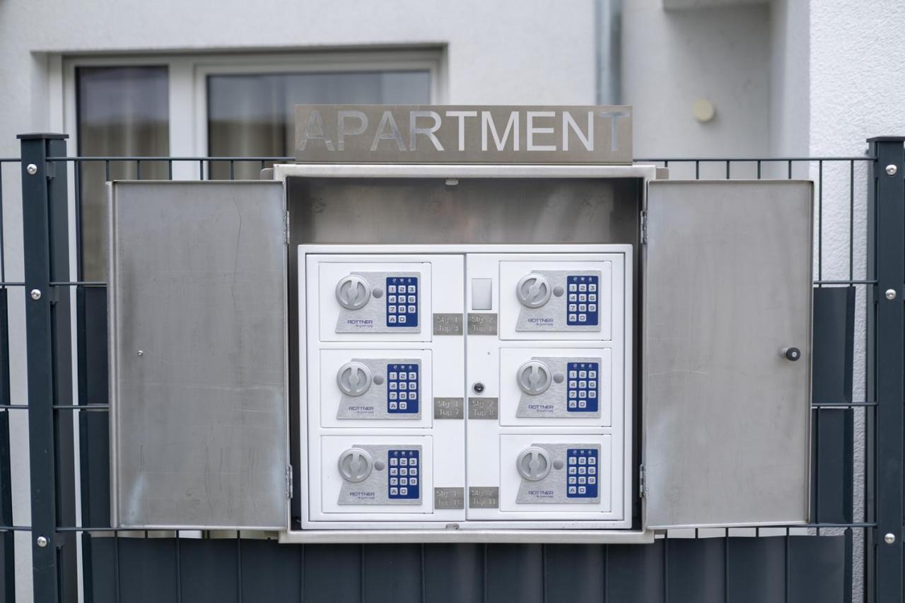 Modern Apartment W/ Cozy Balcony Near City Center Bécs Kültér fotó